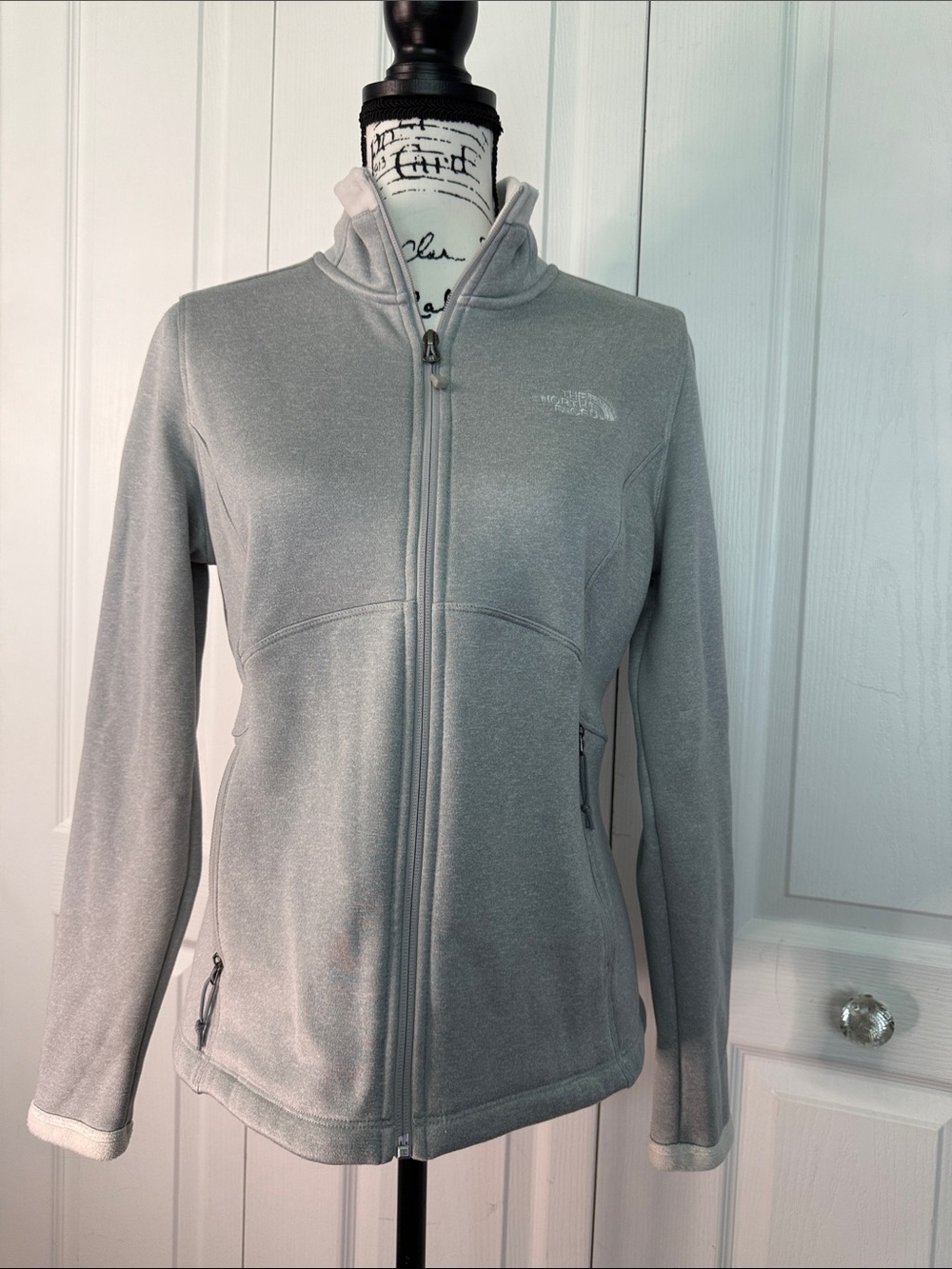The North Face Women's Agave Full-Zip Soft Fleece Jacket in Light Grey
